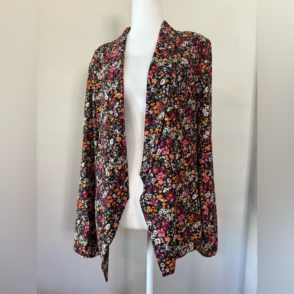 Lulu’s Miss Punctuality Lightweight Floral Blazer